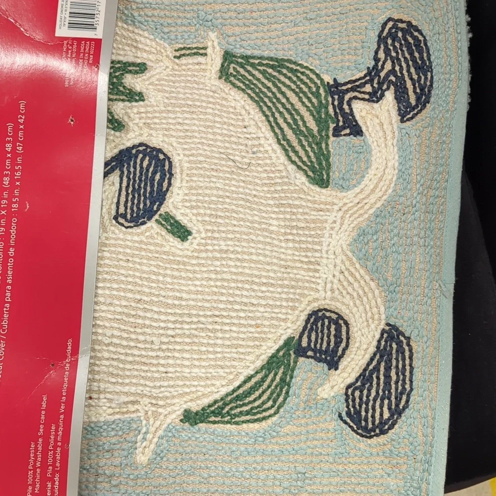 NWT Christmas Gnome Bath Rug Set